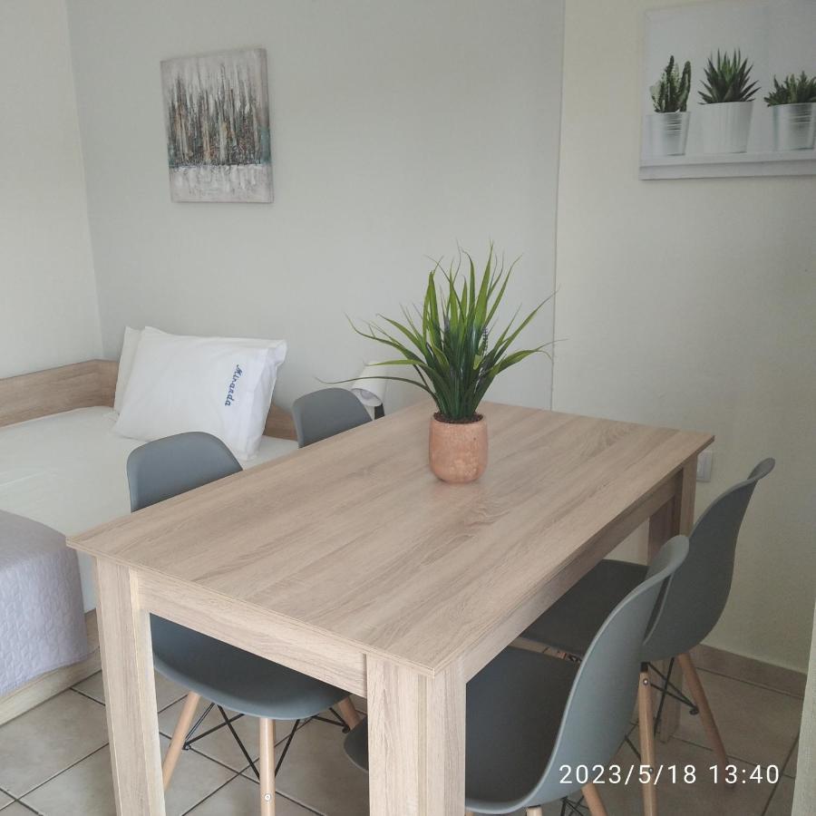 Miranda Studios Paliouri Buitenkant foto